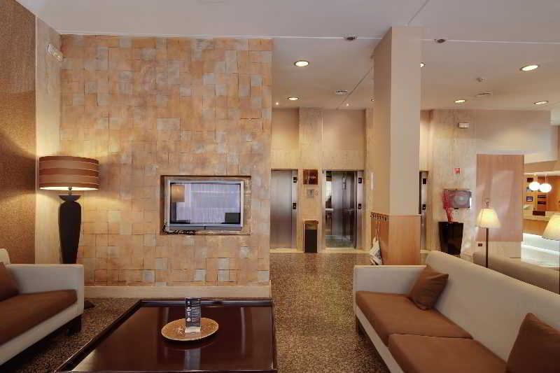 H10 Tribeca 4* Madryt